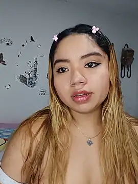 Emily  Hott online show from May 22, 11:43 pm