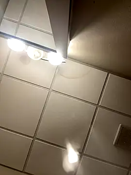 kev0n2389 online show from September 10, 1:05 am