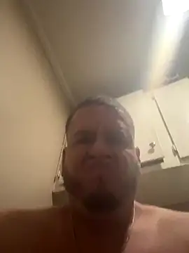 kev0n2389 online show from October 19, 2:01 am