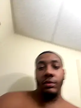 Kingstrokezxx online show from December 2, 8:37 pm