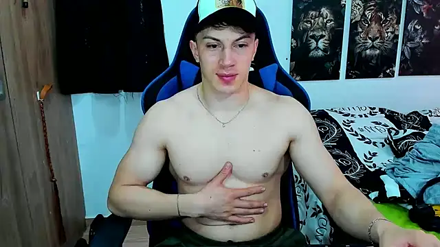 javiersexymann online show from December 6, 8:18 pm