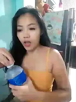Snapshot of pinay_bellaxx chatting on September 21, 1:29 am pinay bellaxx online show from September 21, 1:29 am
