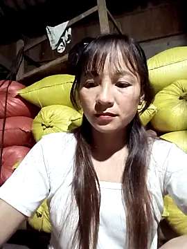 Snapshot of Mini3333 chatting on October 2, 10:17 pm Mini3333 online show from October 2, 10:17 pm