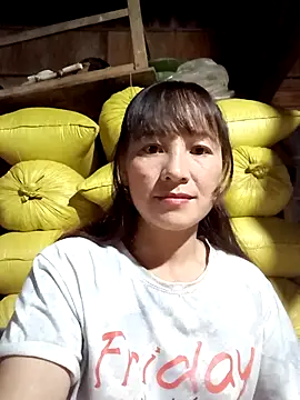 Snapshot of Mini3333 chatting on October 4, 12:25 pm Mini3333 online show from October 4, 12:25 pm