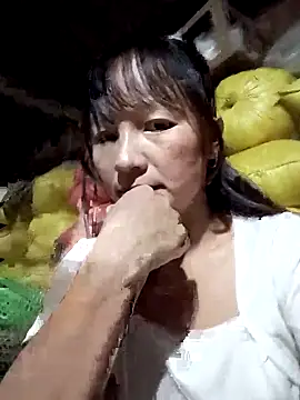 Snapshot of Mini3333 chatting on October 8, 10:18 pm Mini3333 online show from October 8, 10:18 pm