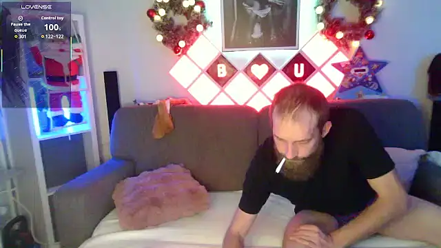 XBellaXundXUweX online show from December 4, 7:33 pm