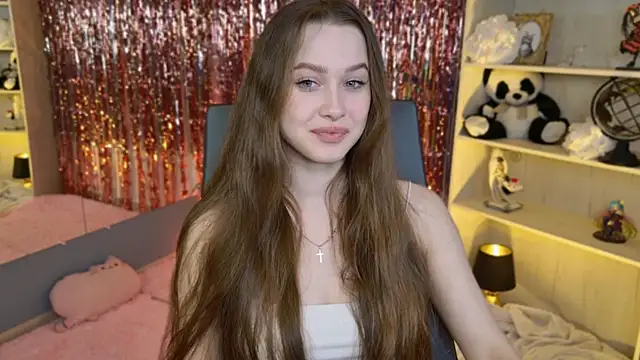 Snapshot of ArielSykes chatting on April 5, 7:55 pm ArielSykes online show from April 5, 7:55 pm