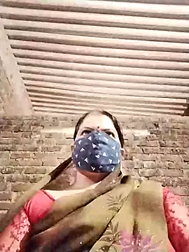 Rajnee33A online show from November 4, 11:20 am