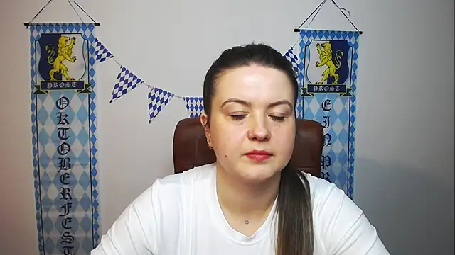 Snapshot of MavkaCute chatting on September 24, 6:11 pm MavkaCute online show from September 24, 6:11 pm