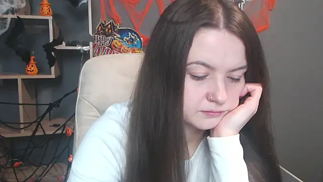 MavkaCute online show from November 3, 7:04 pm