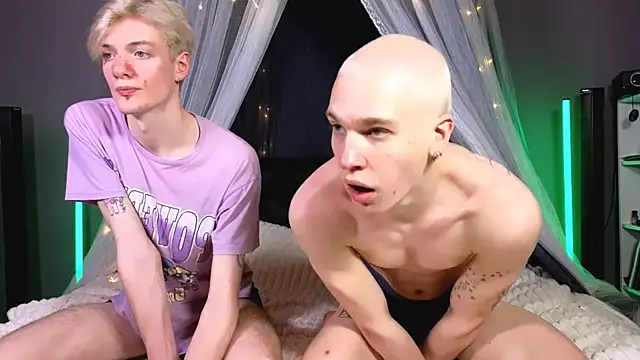 Snapshot of Marius_Venin chatting on November 4, 4:39 pm Marius Venin online show from November 4, 4:39 pm