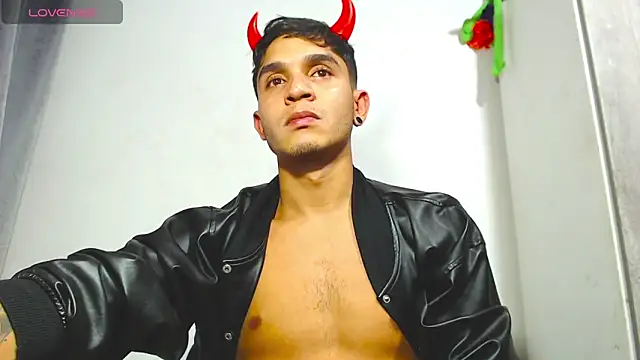 Angel latinboy online show from October 10, 10:09 pm