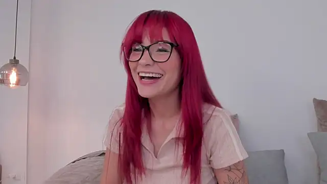 mae lyra online show from July 11, 12:08 pm
