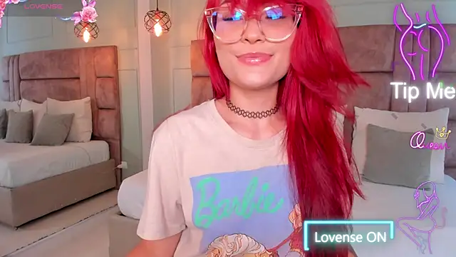 mae lyra online show from July 24, 5:00 pm