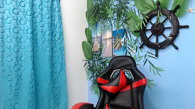 skinnyverus18 online show from June 13, 5:22 pm
