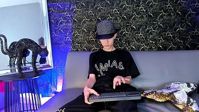 ArthurCox online show from October 17, 5:48 pm