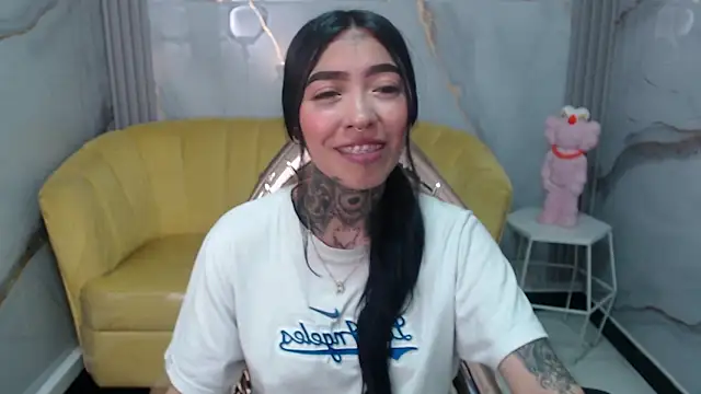 Snapshot of Ashley_Blum_v chatting on September 10, 7:36 pm Ashley Blum v online show from September 10, 7:36 pm