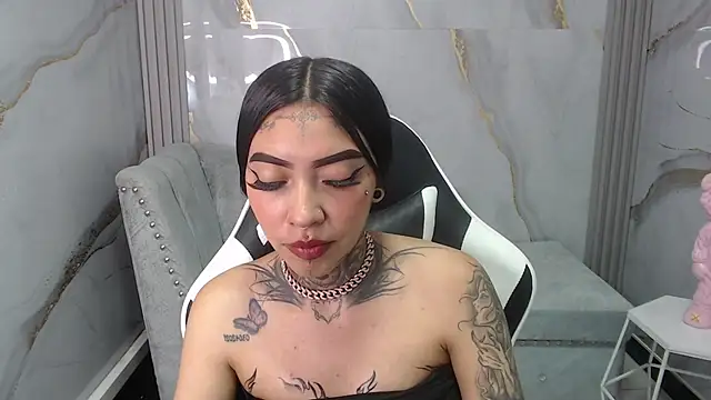 Snapshot of Ashley_Blum_v chatting on October 12, 12:59 pm Ashley Blum v online show from October 12, 12:59 pm