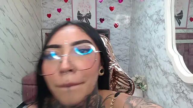 Snapshot of Ashley_Blum_v chatting on October 27, 8:02 pm Ashley Blum v online show from October 27, 8:02 pm