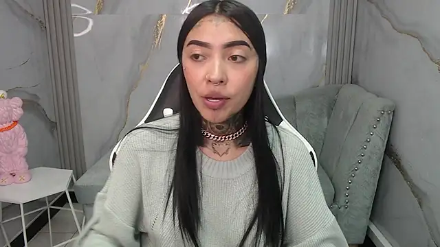 Snapshot of Ashley_Blum_v chatting on November 4, 8:08 pm Ashley Blum v online show from November 4, 8:08 pm