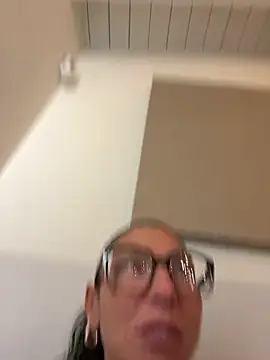 eddivad6974 online show from September 14, 6:51 pm