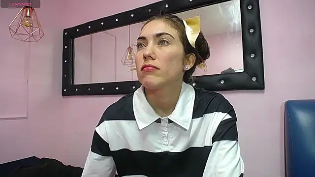 Snapshot of danna7cute chatting on April 13, 9:42 pm danna7cute online show from April 13, 9:42 pm
