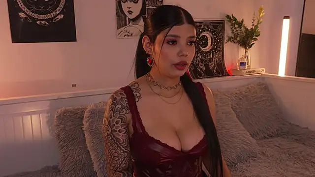 sophieee art online show from November 14, 9:46 pm