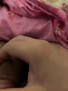 Snapshot of Hl1979 chatting on February 3, 10:37 pm Hl1979 online show from February 3, 10:37 pm