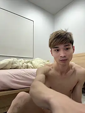 Snapshot of brucelimlee chatting on September 12, 10:10 pm brucelimlee online show from September 12, 10:10 pm