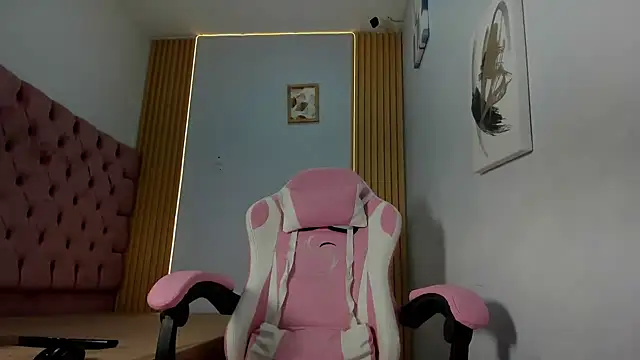 BluevenusX online show from September 12, 8:36 am