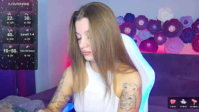 LindaBrilliant online show from September 26, 3:21 am