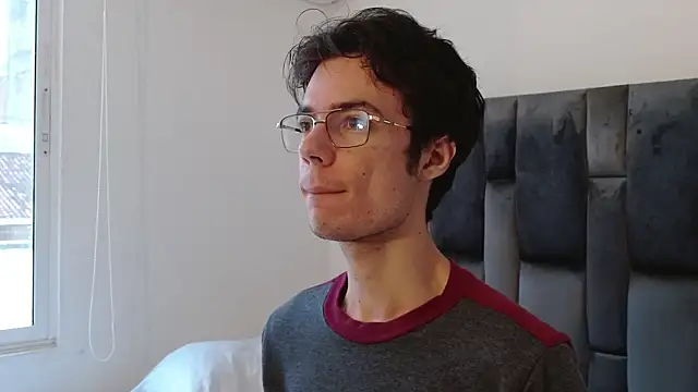 VIKTORNOIR online show from October 4, 12:25 pm