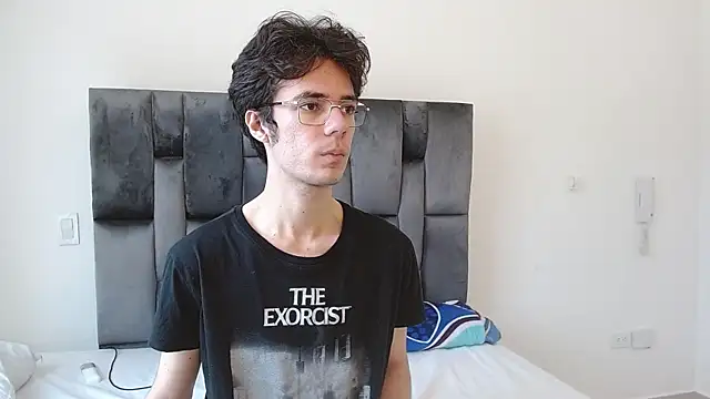 VIKTORNOIR online show from October 25, 4:24 pm