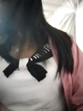 cute love00 online show from December 19, 12:28 am