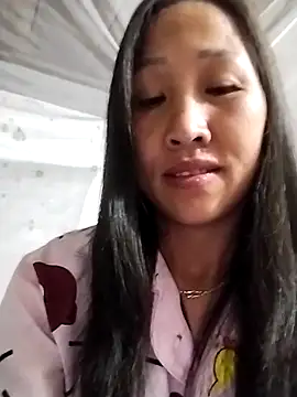 cute love00 online show from February 7, 11:52 pm