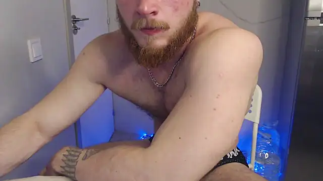 Snapshot of VictorTransMan chatting on December 2, 11:34 pm VictorTransMan online show from December 2, 11:34 pm