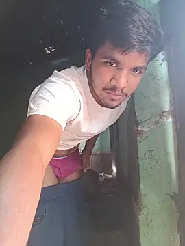 Snapshot of sexofbro chatting on February 13, 9:49 am sexofbro online show from February 13, 9:49 am