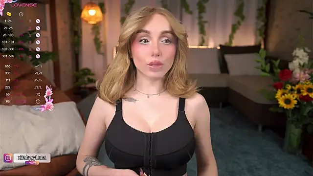 Snapshot of BabyyyLunaX chatting on May 4, 7:54 pm BabyyyLunaX online show from May 4, 7:54 pm