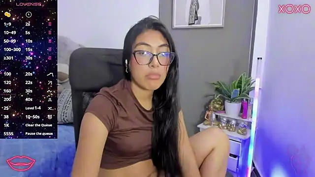 Allison 19   online show from November 20, 2:23 am