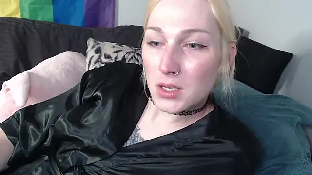 AthenaAphrodisia online show from June 8, 5:57 pm