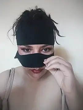 Snapshot of Diva_watine chatting on October 28, 2:42 pm Diva watine online show from October 28, 2:42 pm