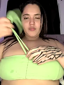 Snapshot of butterfly777_ chatting on April 1, 8:48 am butterfly777 online show from April 1, 8:48 am