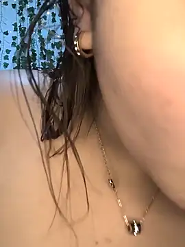 Snapshot of butterfly777_ chatting on April 28, 9:36 am butterfly777 online show from April 28, 9:36 am