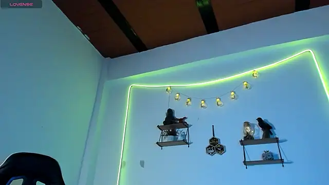 77Neferkitty77 online show from October 13, 12:10 am