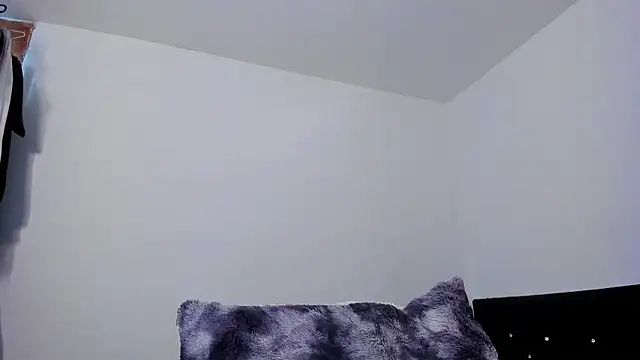 77Neferkitty77 online show from June 9, 11:44 am