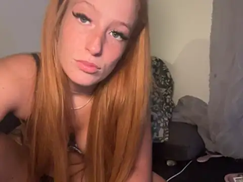 Snapshot of Poppy_frankie chatting on July 28, 9:58 pm Poppy frankie online show from July 28, 9:58 pm