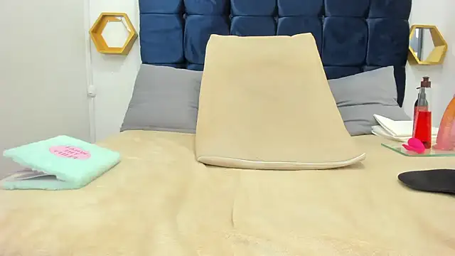 candy big tits18 online show from September 25, 12:14 am