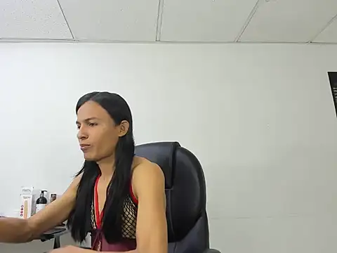 Aisha hotts777 online show from September 24, 2:04 am