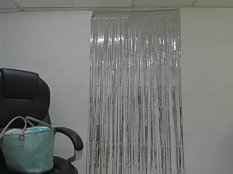 Aisha hotts777 online show from May 29, 8:07 pm