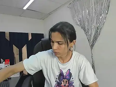 Aisha hotts777 online show from July 27, 6:26 pm